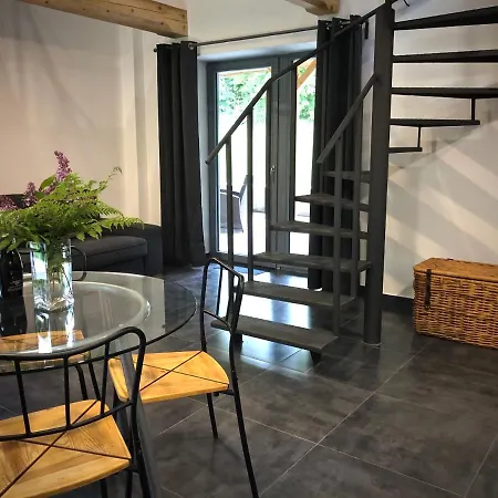 Mezonetovy Apartman S Terasou Na Samote V Lese Vlkava Exterior photo