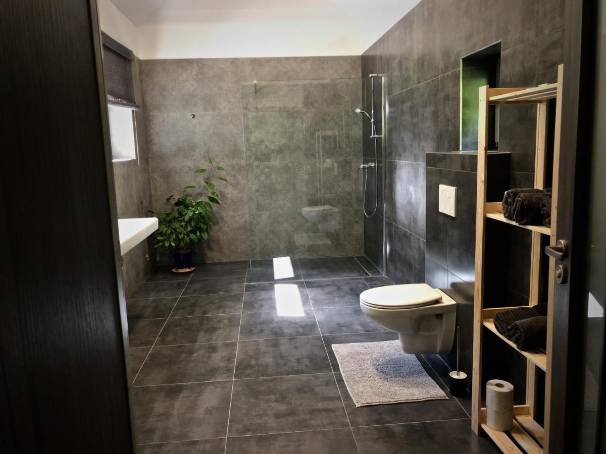 Mezonetovy S Terasou Na Samote V Lese Apartment *