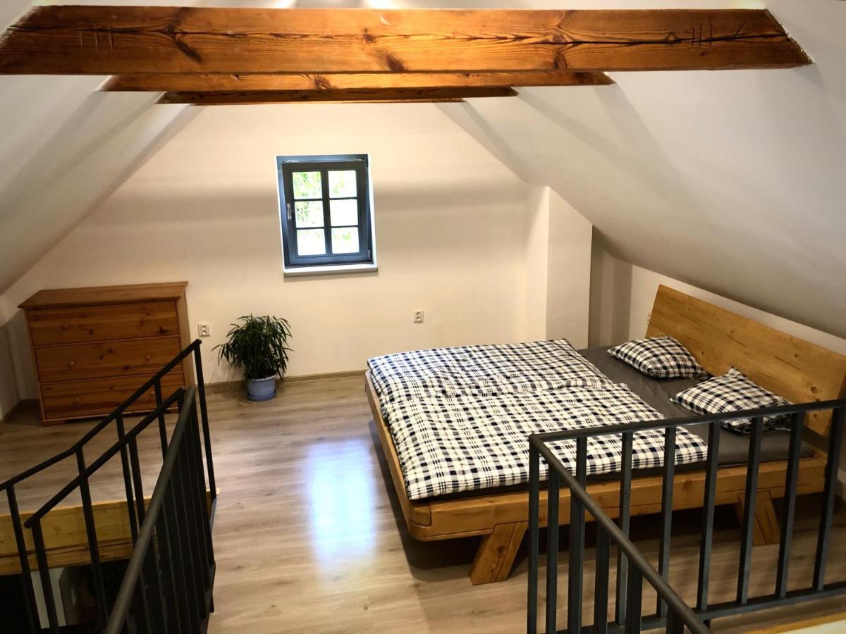 Mezonetovy S Terasou Na Samote V Lese Apartment